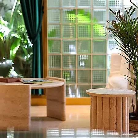The Xon Hotel